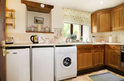 Penrith Cottage | ROSEGARTH COTTAGE, pet friendly, character holiday cottage in Newby