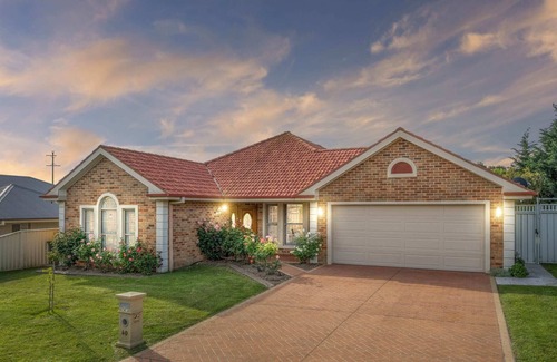 Bletchington House | Roselawn Manor | 5 Bedroom Entertainer