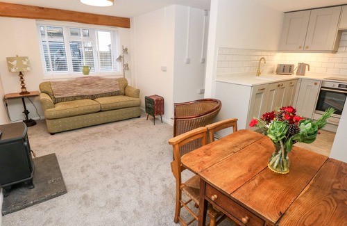 Jameston Cottage | ROSEMARY COTTAGE, pet friendly, with a garden in Manorbier