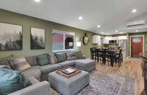 Sedro-Woolley House | RoseWood Cottage - Peaceful Forest Getaway