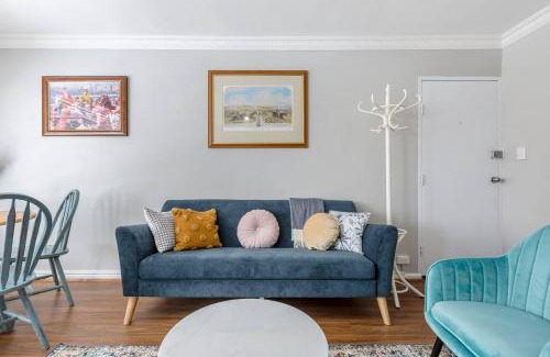 Windsor Apartment | Rosewood Lodge - Cottage Charm off High Street