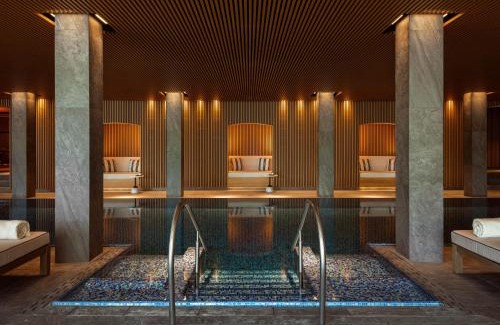 Hof bei Salzburg Hotel | Rosewood Schloss Fuschl