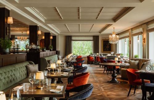 Hof bei Salzburg Hotel | Rosewood Schloss Fuschl