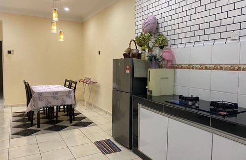 Bukit Gapam House | ROSHUS HOMESTAY MELAKA