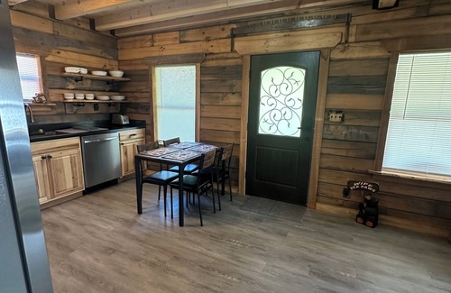 Spring Hill Cabin | Rosie's Cabin is an authentic log cabin located just 10 minutes from Charleston.