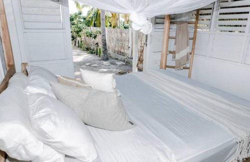 Rote Island Villa | Rote White House - North Villa