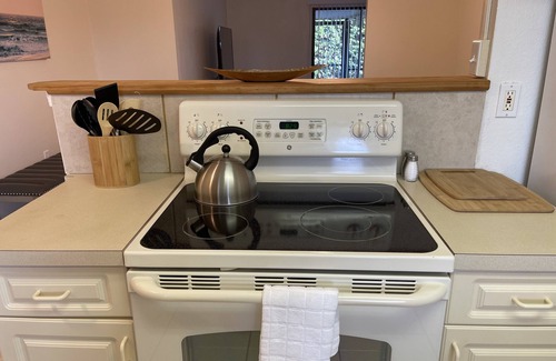 Oakland Hills Condo | Rotonda Comfort: A Golf Course & Ocean Oasis