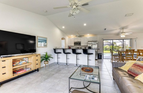 Pinehurst House | Rotonda Oasis – Near Beach, Golf & Boating