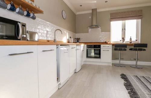 New Forest District Cottage | ROUGHWOOD, romantic, with a garden in Poulner