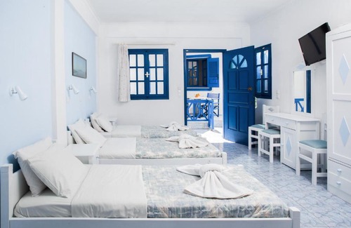 Perissa Bed & Breakfast | Roula Villa Studios & Apartments