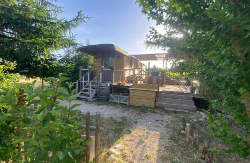 Roquemaure House | Roulotte du Moulin Saint Valentin