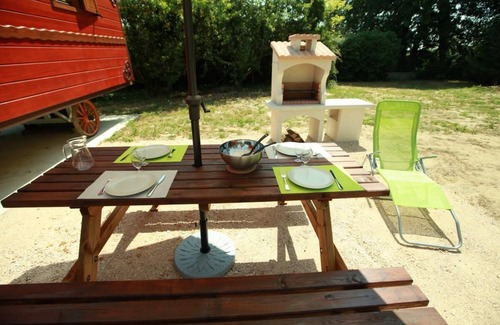 Bage-la-Ville House | Roulotte Romantic - Bage-dommartin
