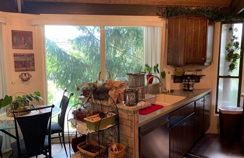 Bedford Cabin | Round Cabin - 5 min to Bedford - Deck - Hike- Golf - Across Omni Bedford Springs