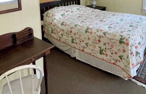 Round Pond House | Round Pond Waterfront Rental Available Year Round