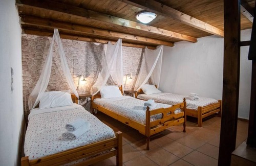 Skouloufia Villa | Roupes Stone House in Roupes