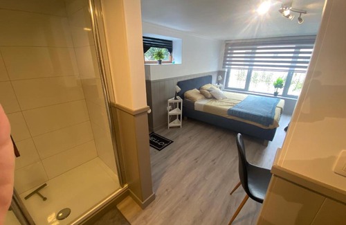 Meersenhoven House | Route 123 Birchwood Pension
