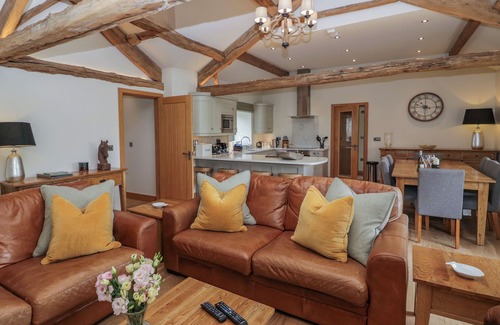 Penny Bridge Cottage | ROWAN COTTAGE, family friendly, luxury holiday cottage in Backbarrow