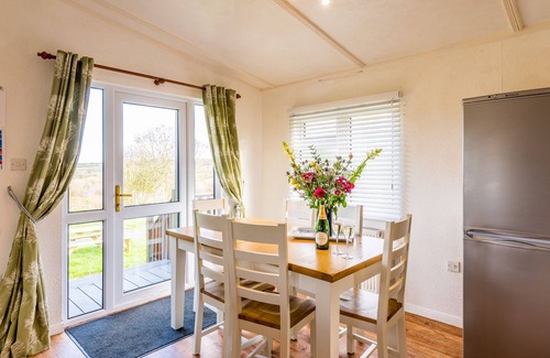 Otterham Apartment | Rowan Lodge-Valley Lodge No 5