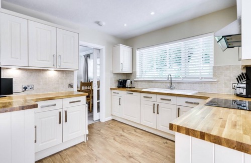 Pooley Bridge Cottage | Roxby, Pooley Bridge - a cottage that sleeps 6 guests in 3 bedrooms