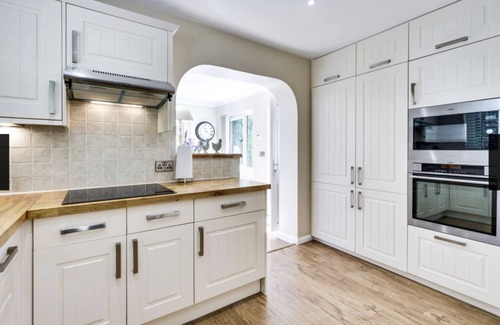 Pooley Bridge Cottage | Roxby, Pooley Bridge - a cottage that sleeps 6 guests in 3 bedrooms