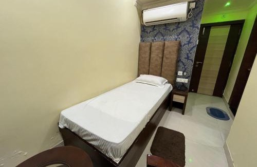 Dharmatala Hotel | Roy and Roy Guest House