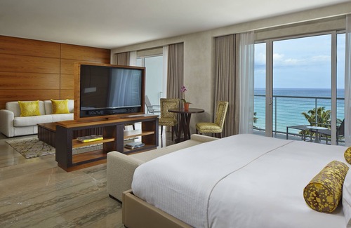 Deerfield Beach Hotel | Royal Blues Hotel