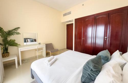Al Hamra Village Apartment | Royal Breeze Sea View One Bedroom Apartment