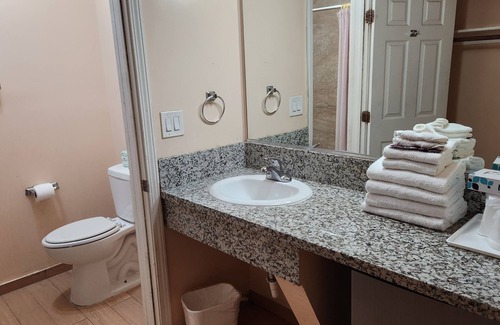 Inglewood Hotel | Royal Century Hotel