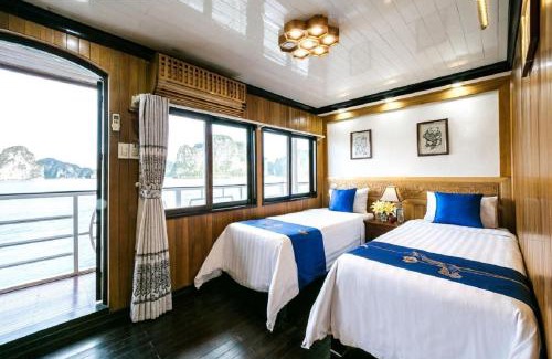Ha Long Boat Rental | Royal Cruise Halong Bay