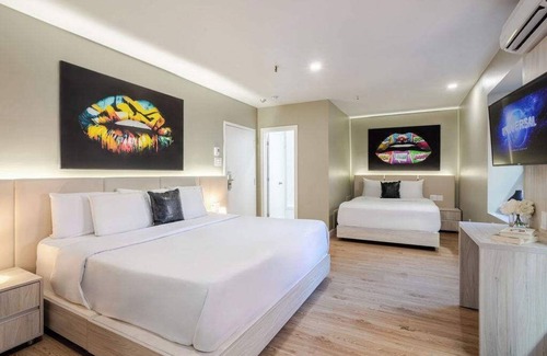 Gay Village Hotel | Royal Duo – Downtown MTL Stay