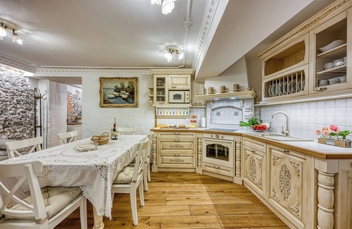 Skofja Loka House | Royal Garden Suite, Škofja Loka, Slovenia