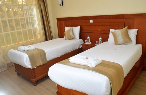 Viwanda Hotel | Royal Green Gardens