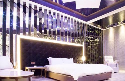 Fengshan District Hotel | Royal Group Motel Feng Shan Branch