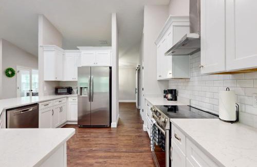 Brooksville House | Royal Highlands Retreat