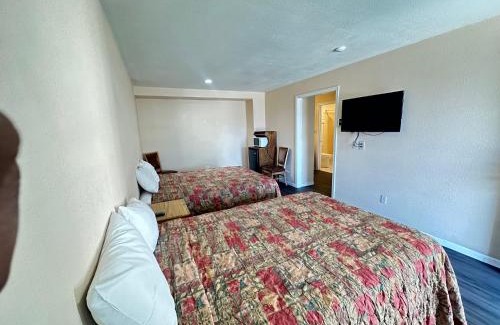 Watsonville Hotel | Royal Inn