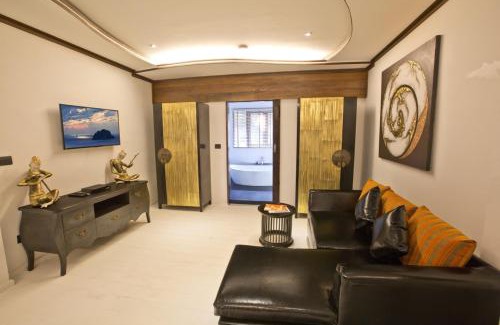 Choeng Mon Villa | Royal Majestic Grand Thai Villa