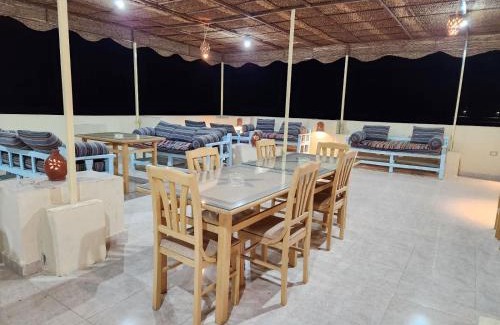 Luxor Hotel | Royal Mountain