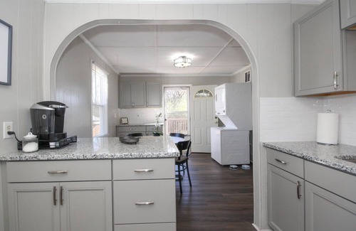 Kannapolis House | Royal Oaks Mill House in Kannapolis, a Private Home for Extended Stays
