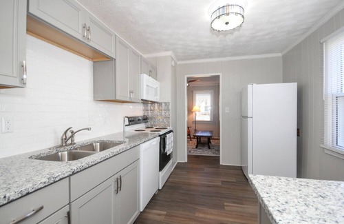 Kannapolis House | Royal Oaks Mill House in Kannapolis, a Private Home for Extended Stays