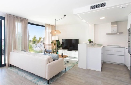 Chimenea House | Royal Palm by Interhome