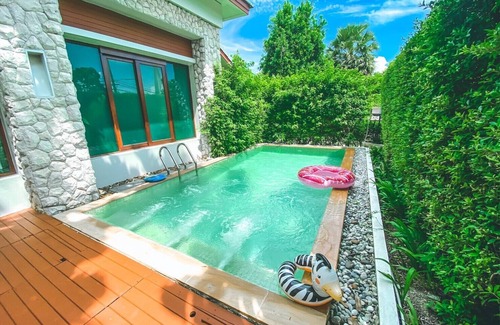 Saen Suk Villa | Royal Sammuk villas