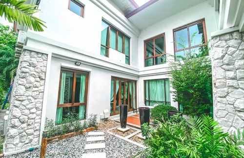 Saen Suk Villa | Royal Sammuk villas