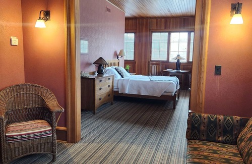 East Aurora Hotel | Roycroft Inn