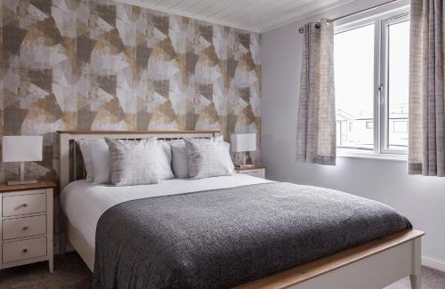 Harlow Ski Chalet | Roydon Marina Village Lodges