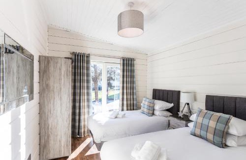 Harlow Ski Chalet | Roydon Marina Village Lodges