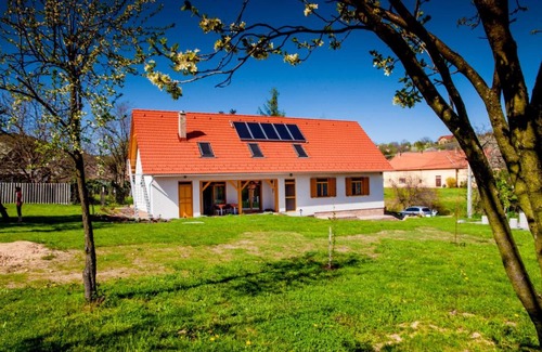 Zengovarkony House | Rozmaring Vendégház