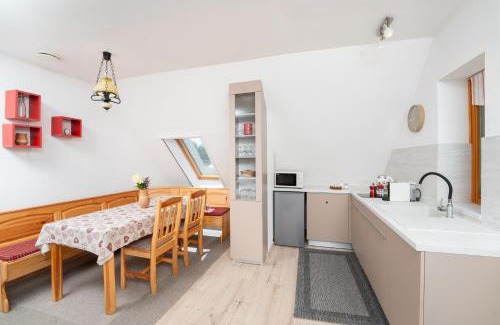 Zengovarkony House | Rozmaring Vendégház