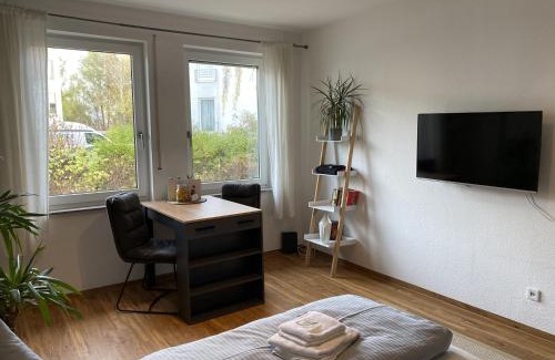 Ottersleben Apartment | RR - Tiny Apartment - Parking - Kitchen - WIFI