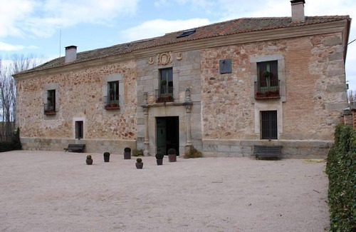 Hoyuelos Cottage | Rural house (full rental) Palacio de Hoyuelos for 16 people