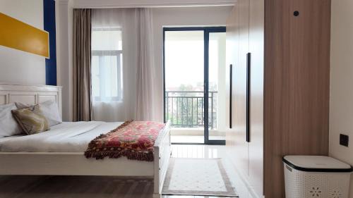 Ruaka Apartment | Ruaka studio apartment with a pool